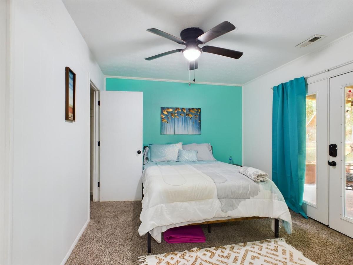 Pine Forest Zen Cottage - 10 Min To Fort Bragg Fayetteville Εξωτερικό φωτογραφία