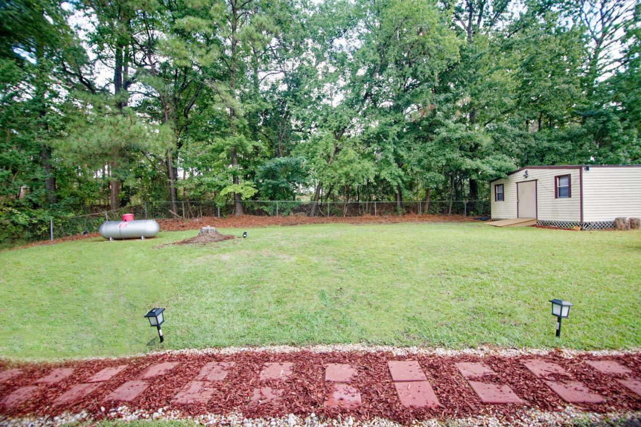 Pine Forest Zen Cottage - 10 Min To Fort Bragg Fayetteville Εξωτερικό φωτογραφία