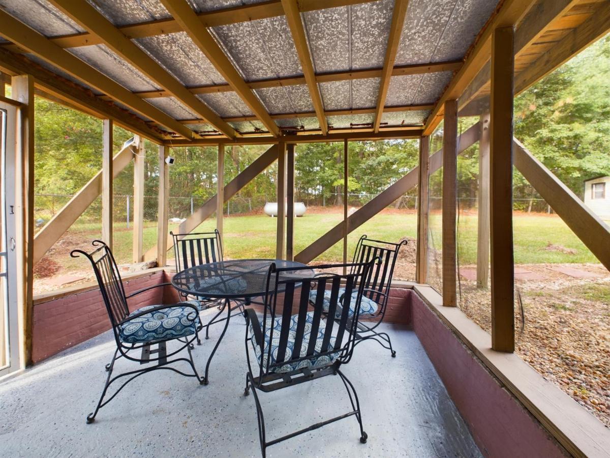 Pine Forest Zen Cottage - 10 Min To Fort Bragg Fayetteville Εξωτερικό φωτογραφία